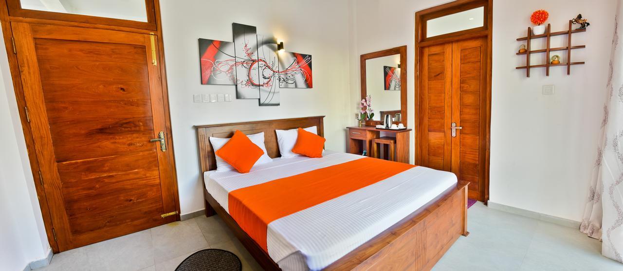 Rominrich Hotel Хикадува Екстериор снимка