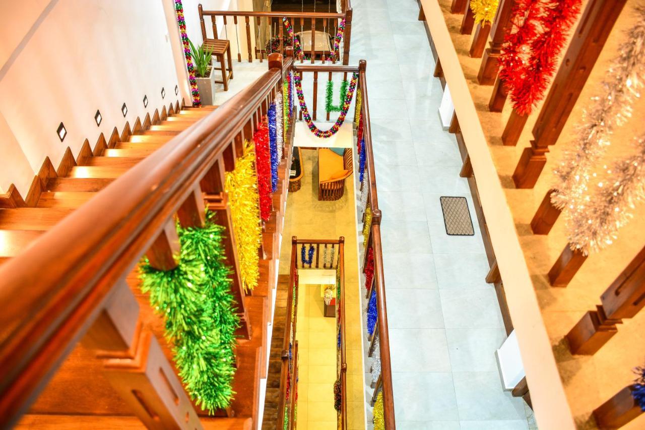 Rominrich Hotel Хикадува Екстериор снимка